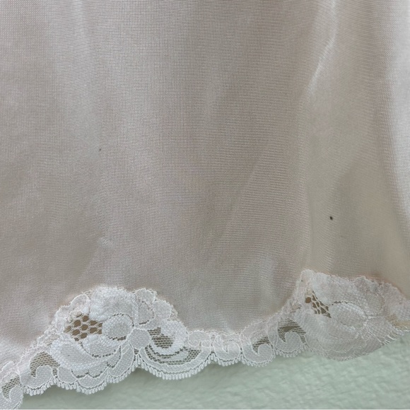 Warners Vintage Light Peach Skirt Slip w/Slits On Both Sides n Lace Trim, Size L - Picture 9 of 9